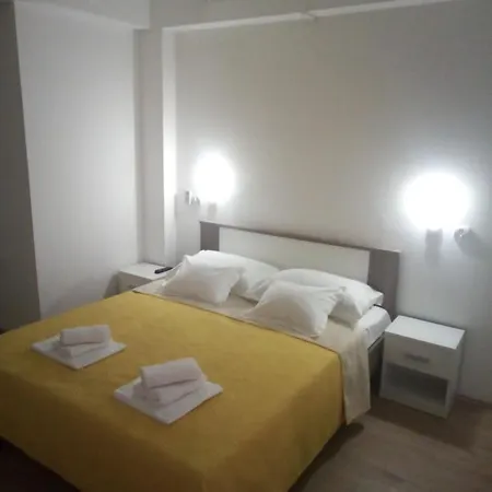 Apartment Studio Apartman Marela